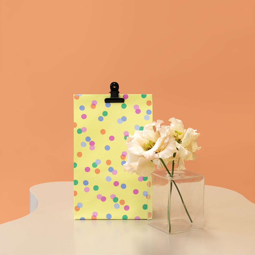 Ihr Lieferant für hochwertiges und langlebiges Geschenkpapier und Dekorationsmaterial!